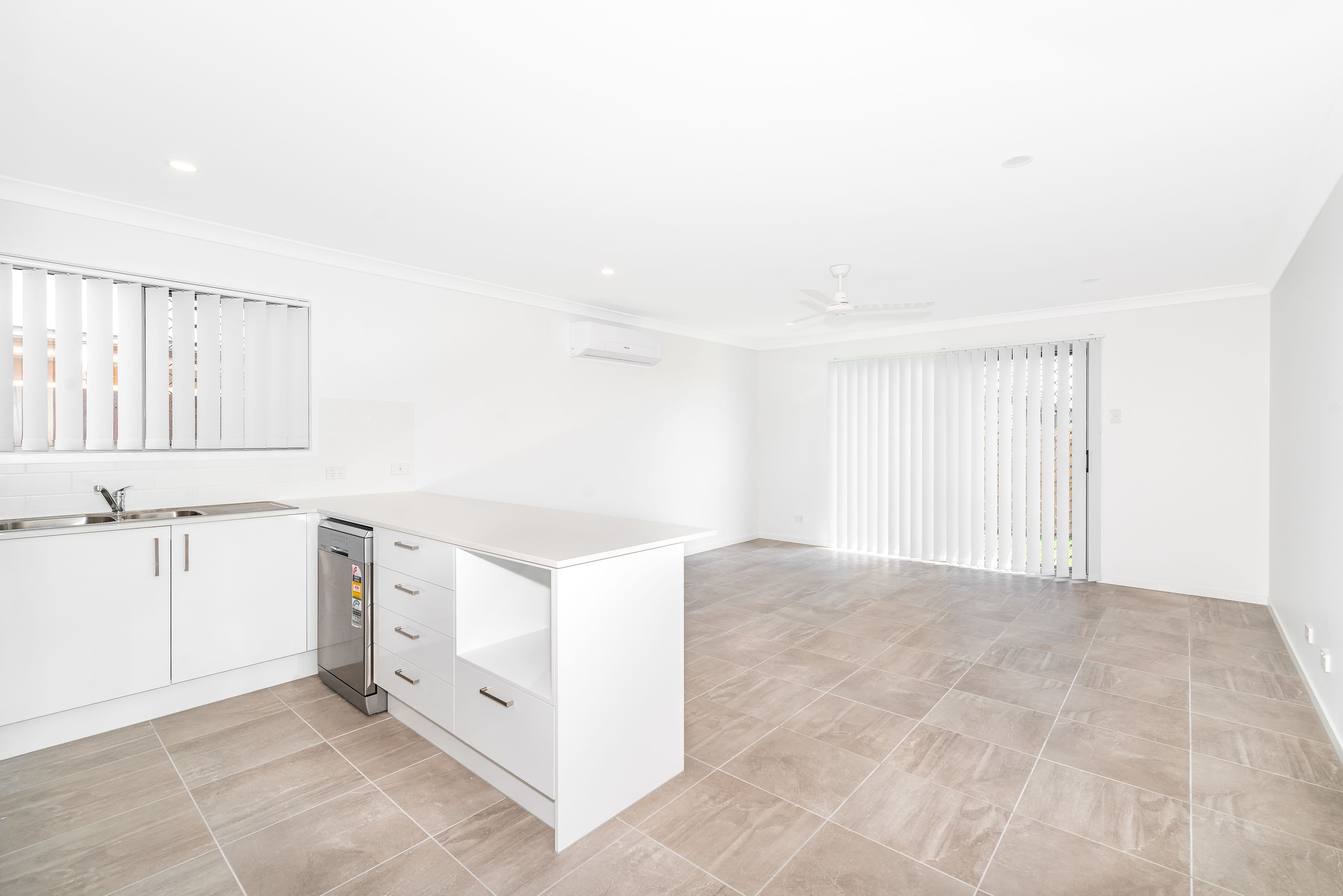 62 Hilary Street, Morayfield QLD 4506, Morayfield - Thumbnail 4