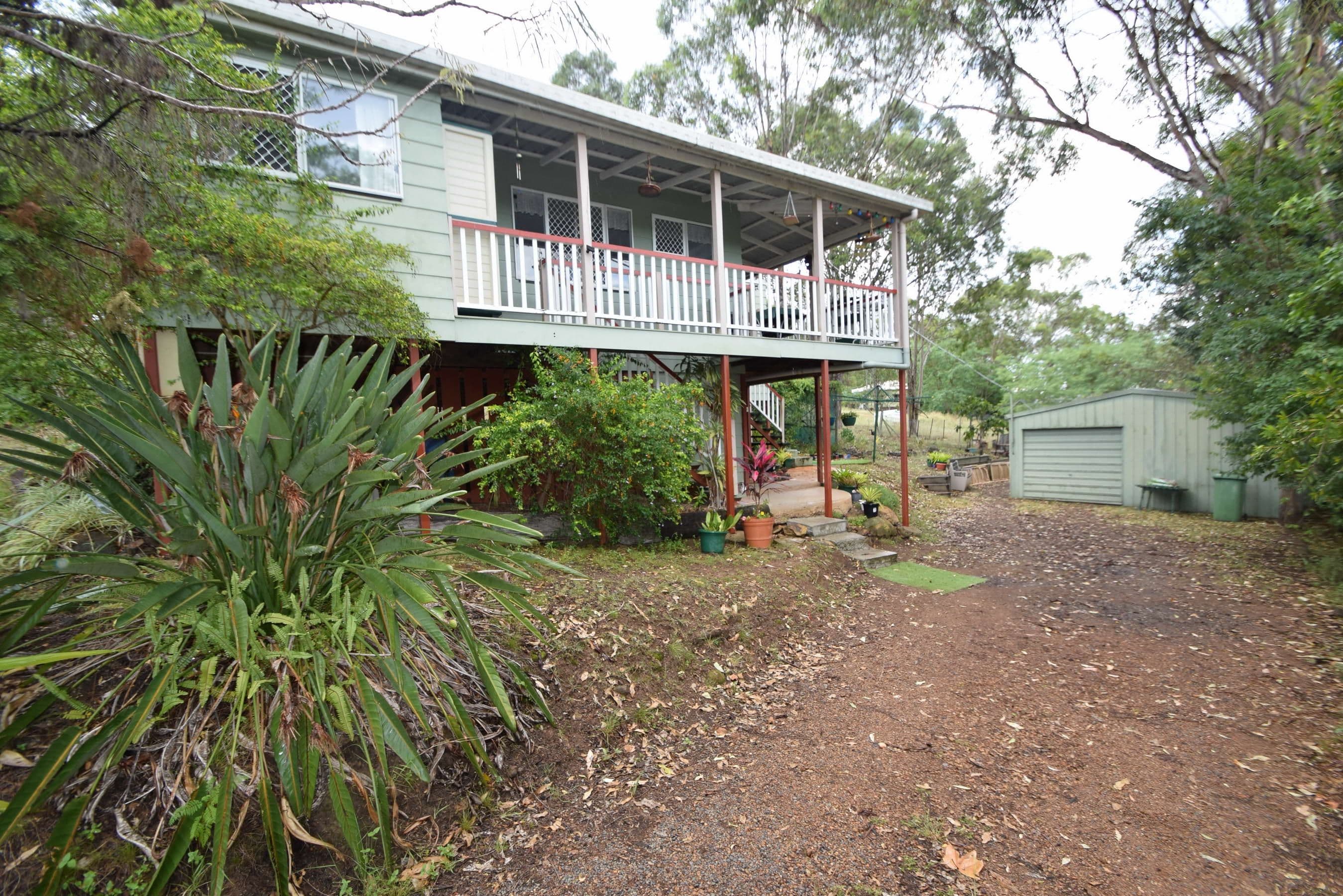 33 Elizabeth Street, Esk QLD 4312, Esk - Thumbnail 2