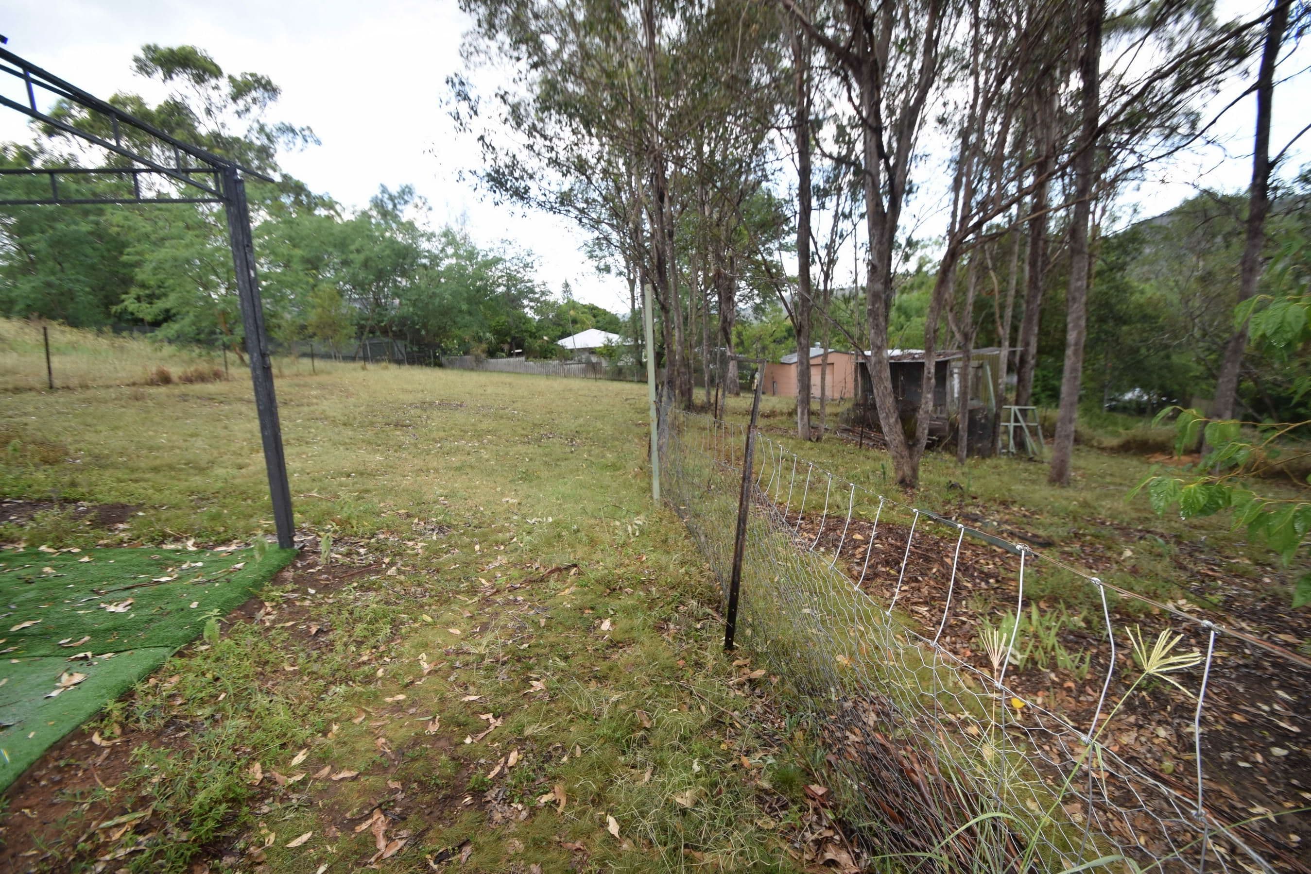 33 Elizabeth Street, Esk QLD 4312, Esk - Thumbnail 3