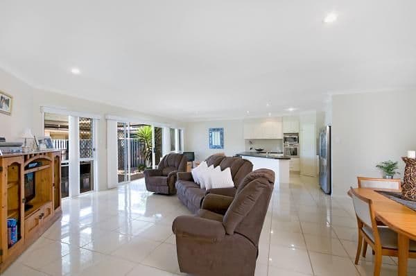 4 Whitely Circuit, PACIFIC PINES QLD 4211, Pacific Pines - Thumbnail 4