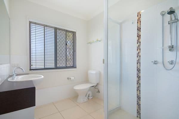 4 Whitely Circuit, PACIFIC PINES QLD 4211, Pacific Pines - Thumbnail 6