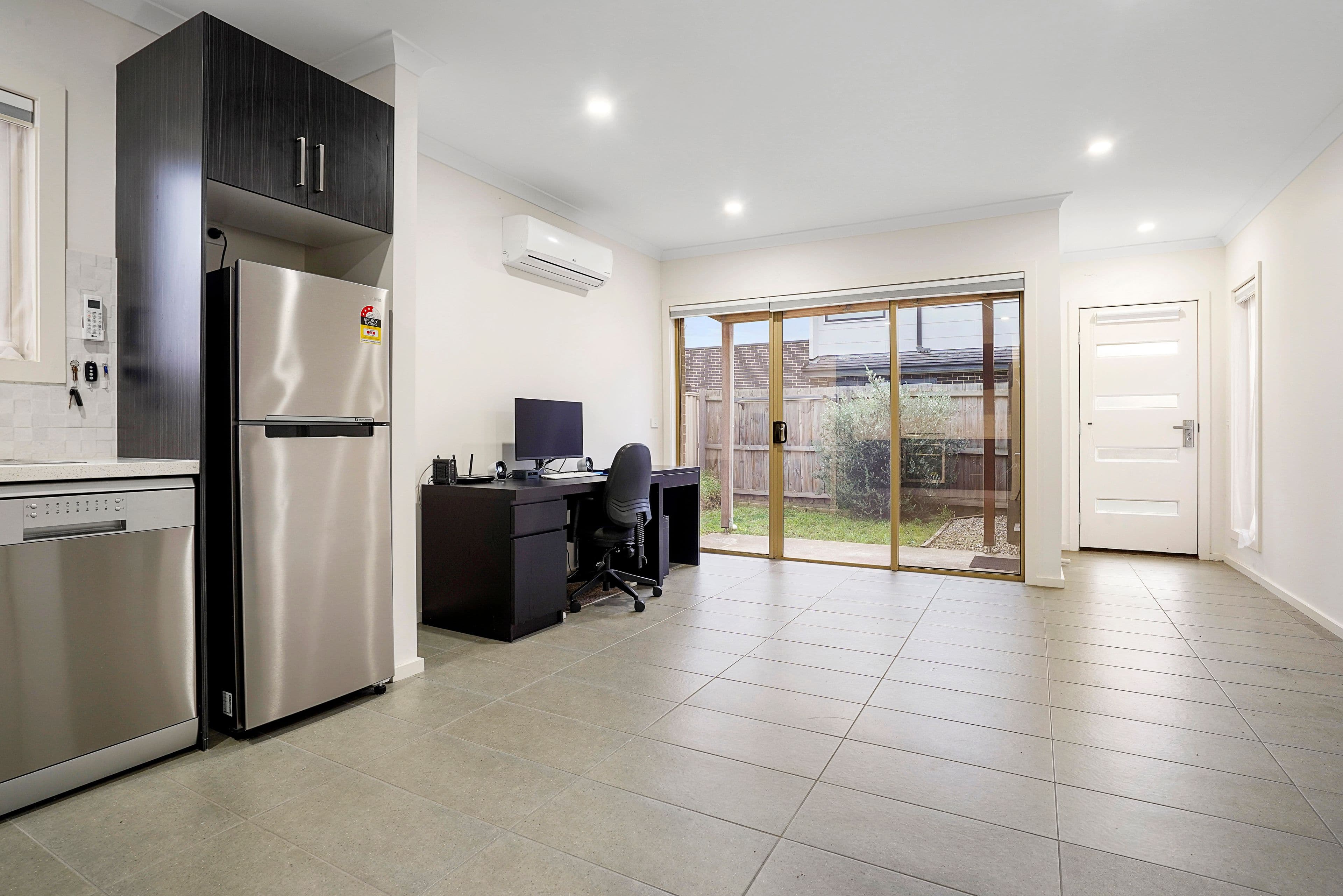 2 Podmore Street, Dandenong VIC 3175, Dandenong - Thumbnail 3