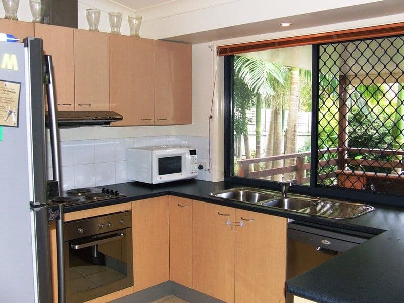 5 Cunningham Avenue, LANDSBOROUGH QLD 4550, Landsborough - Thumbnail 6