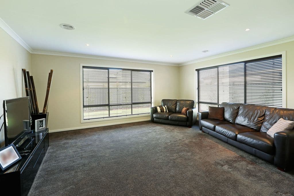 8 Springwater Drive, Lara VIC 3212, Lara - Thumbnail 2