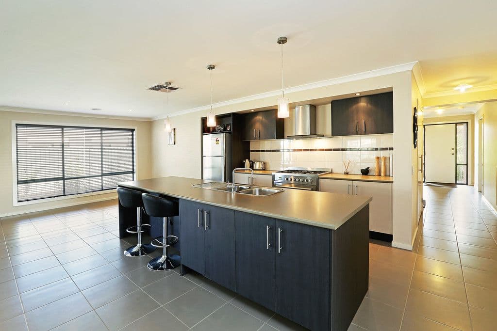 8 Springwater Drive, Lara VIC 3212, Lara - Thumbnail 3