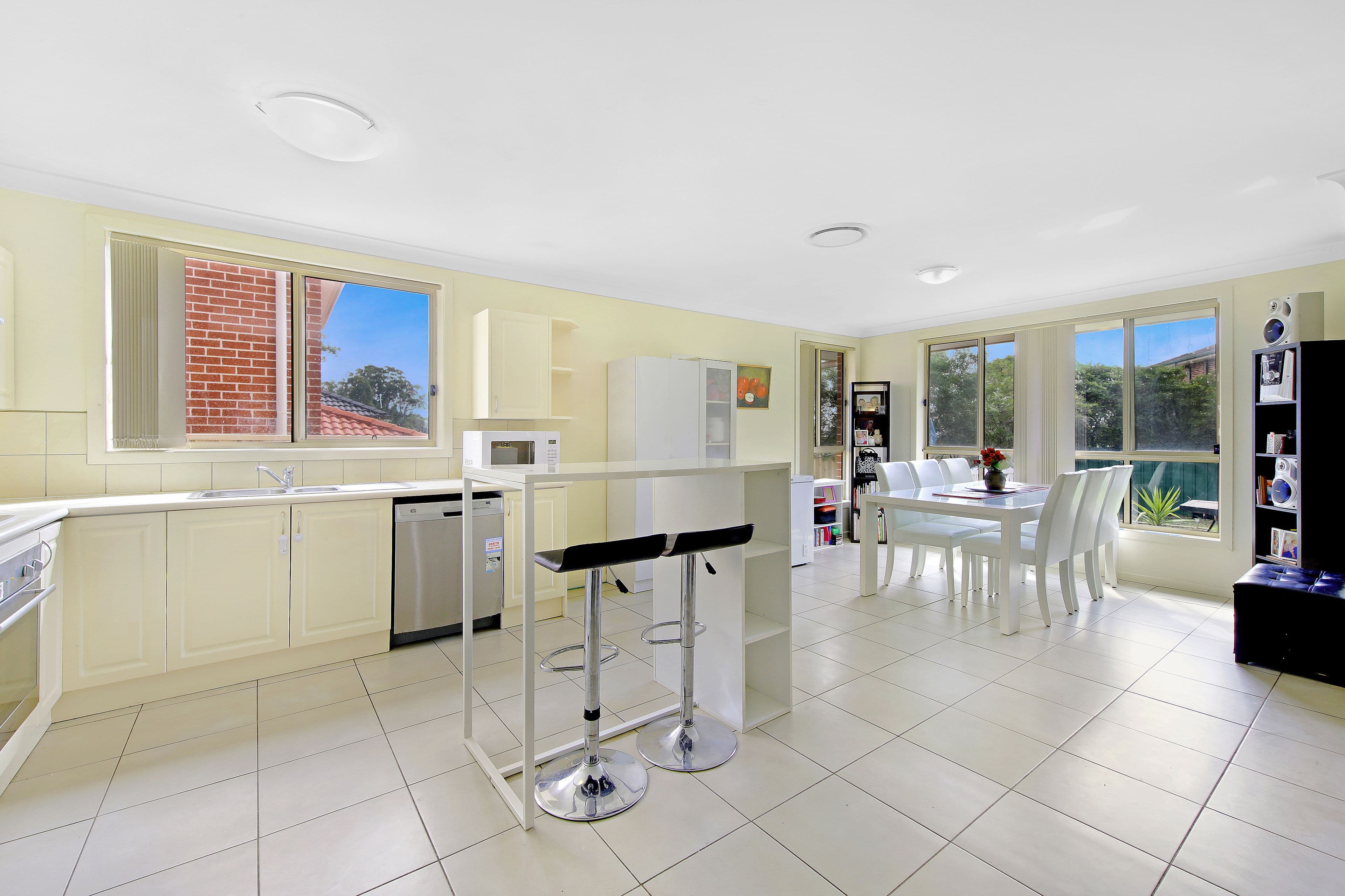 8 Vaucluse Place, Glen Alpine - Thumbnail 3