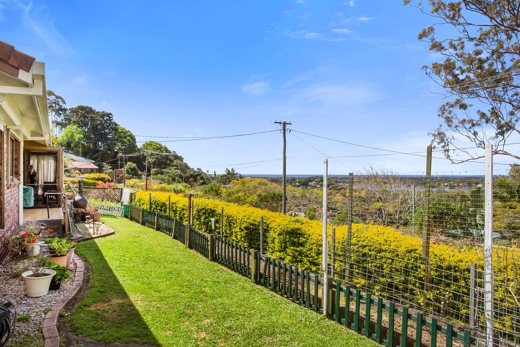 1 Clifford Crescent, Banora Point NSW 2486, Banora Point - Thumbnail 3