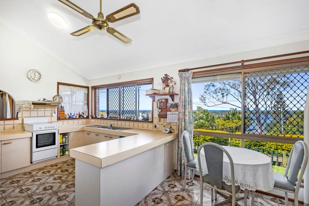 1 Clifford Crescent, Banora Point NSW 2486, Banora Point - Thumbnail 5