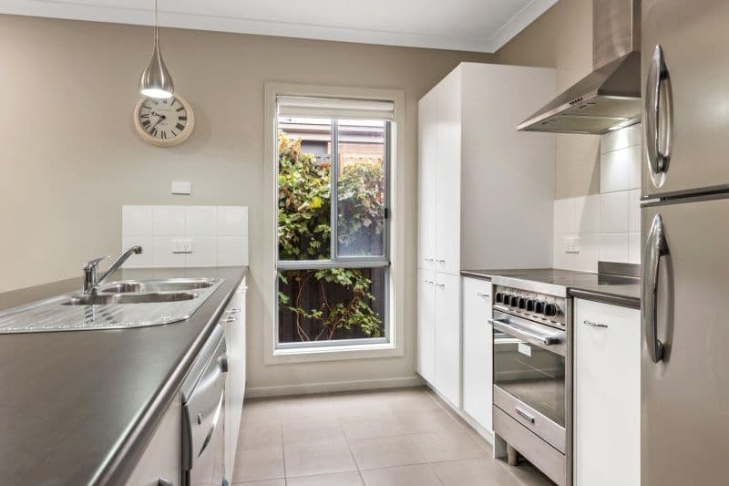 14 Cabernet Court, Bannockburn VIC 3331, Bannockburn - Thumbnail 2