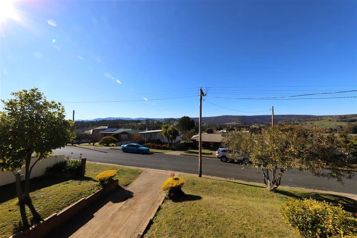 30 Sunnyside Avenue, Batlow NSW 2730, Batlow - Thumbnail 3