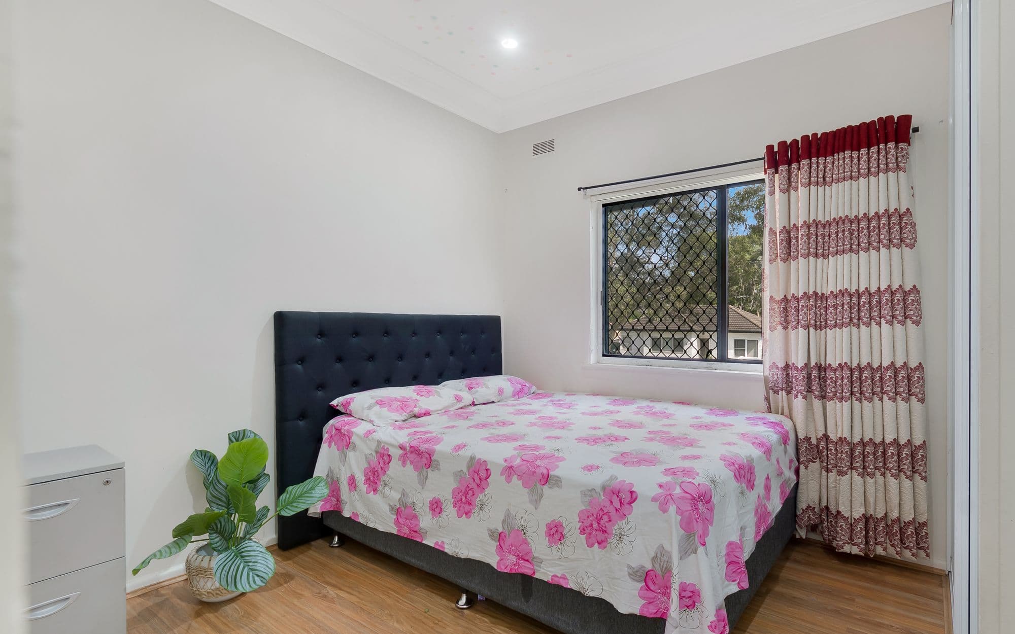 6 Yennora Street, Campbelltown NSW 2560, Campbelltown - Thumbnail 7