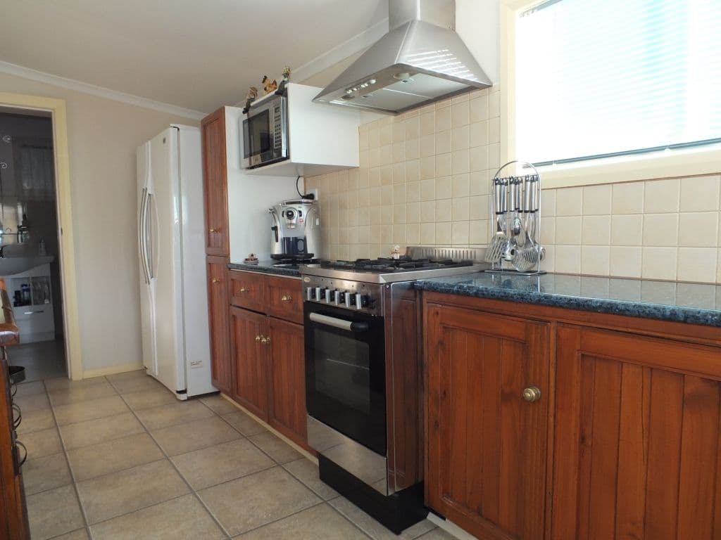 19 Gardiner Street, WALLAROO SA 5556, Wallaroo - Thumbnail 2