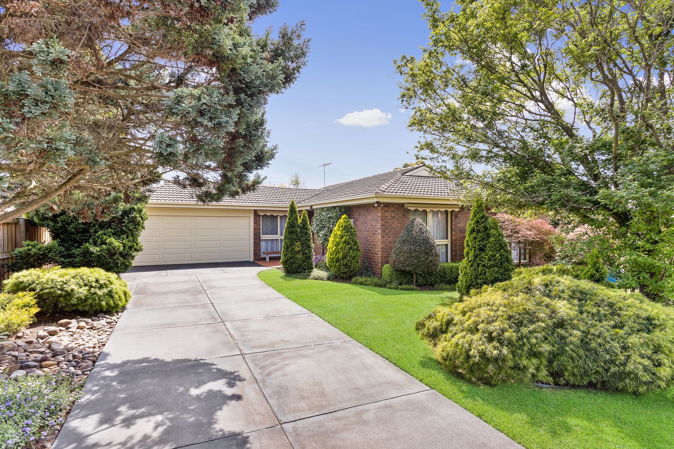 32 Meadowgate Drive, Chirnside Park VIC 3116, Chirnside Park - Thumbnail 2