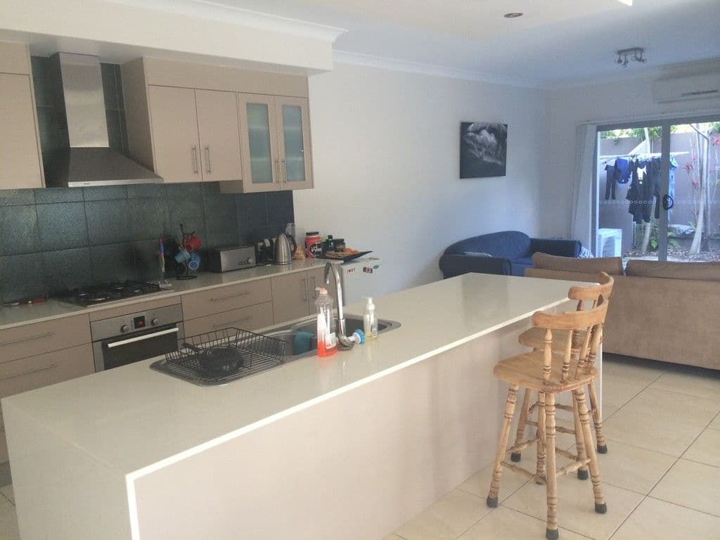 81 Pohlman Street, Southport QLD 4215, Southport - Thumbnail 2