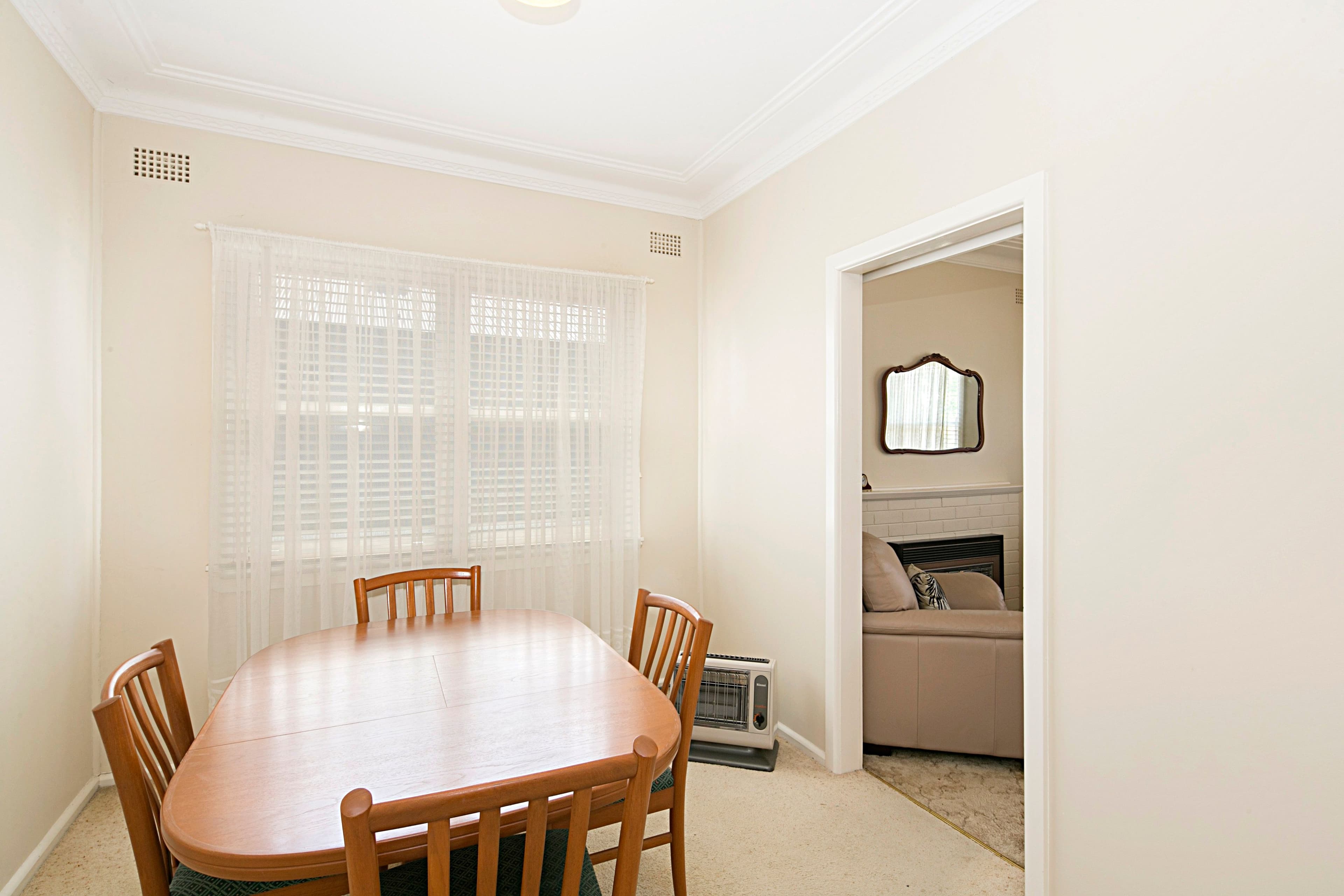 46 Opal Street, Goulburn - Thumbnail 3