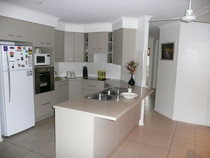 11 Pinnacle Court, AVOCA QLD 4670, Avoca - Thumbnail 3