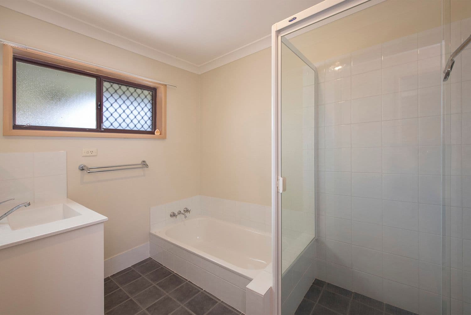 19 Swanfield Street, Macgregor QLD 4109, Macgregor - Thumbnail 8