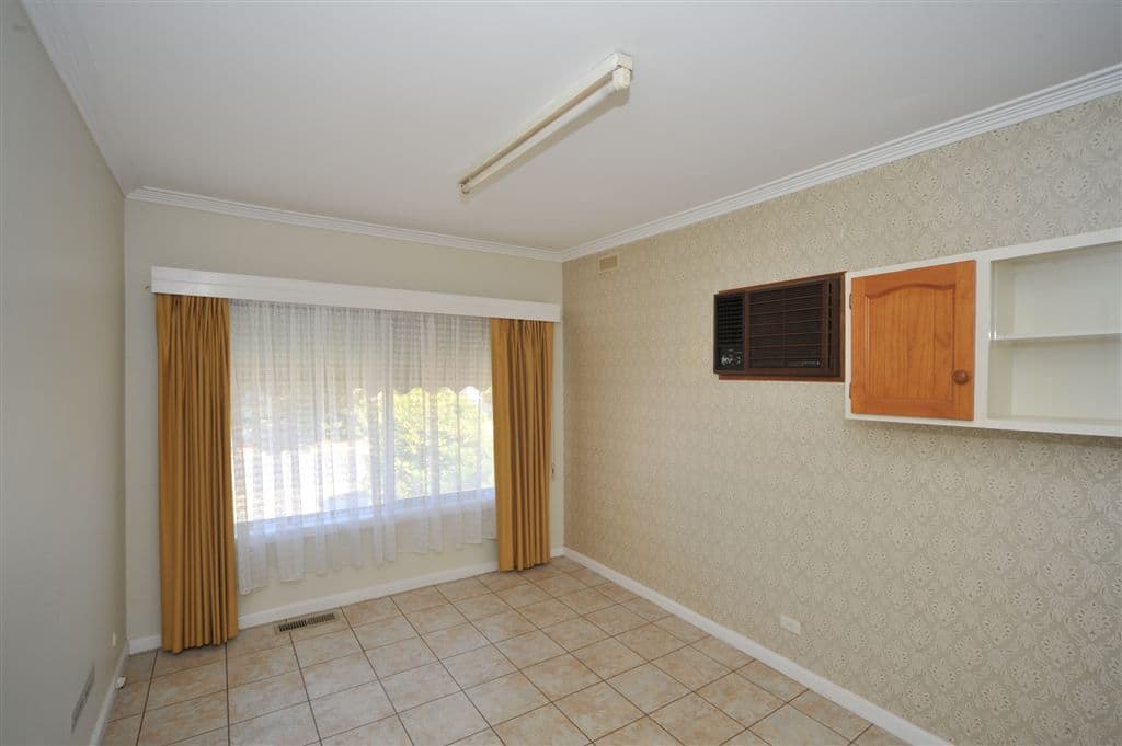 14 Fifth Avenue, WHITE HILLS VIC 3550, White Hills - Thumbnail 5