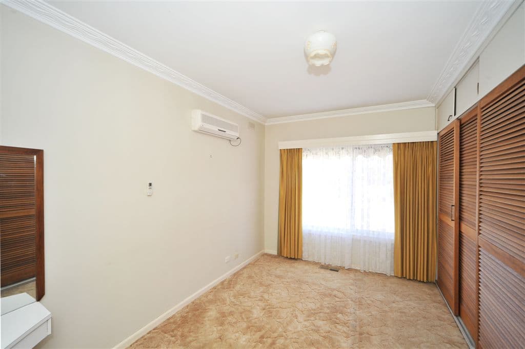 14 Fifth Avenue, WHITE HILLS VIC 3550, White Hills - Thumbnail 6