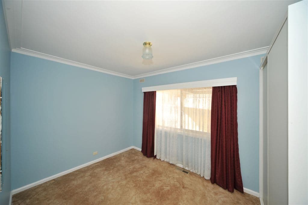 14 Fifth Avenue, WHITE HILLS VIC 3550, White Hills - Thumbnail 7