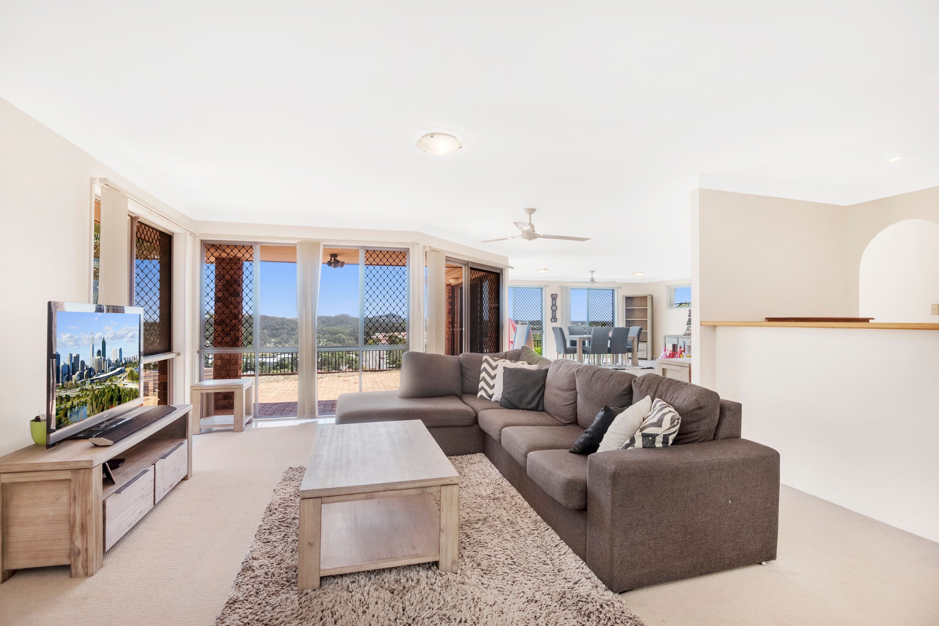 22 Jarrah Place, Banora Point - Thumbnail 3