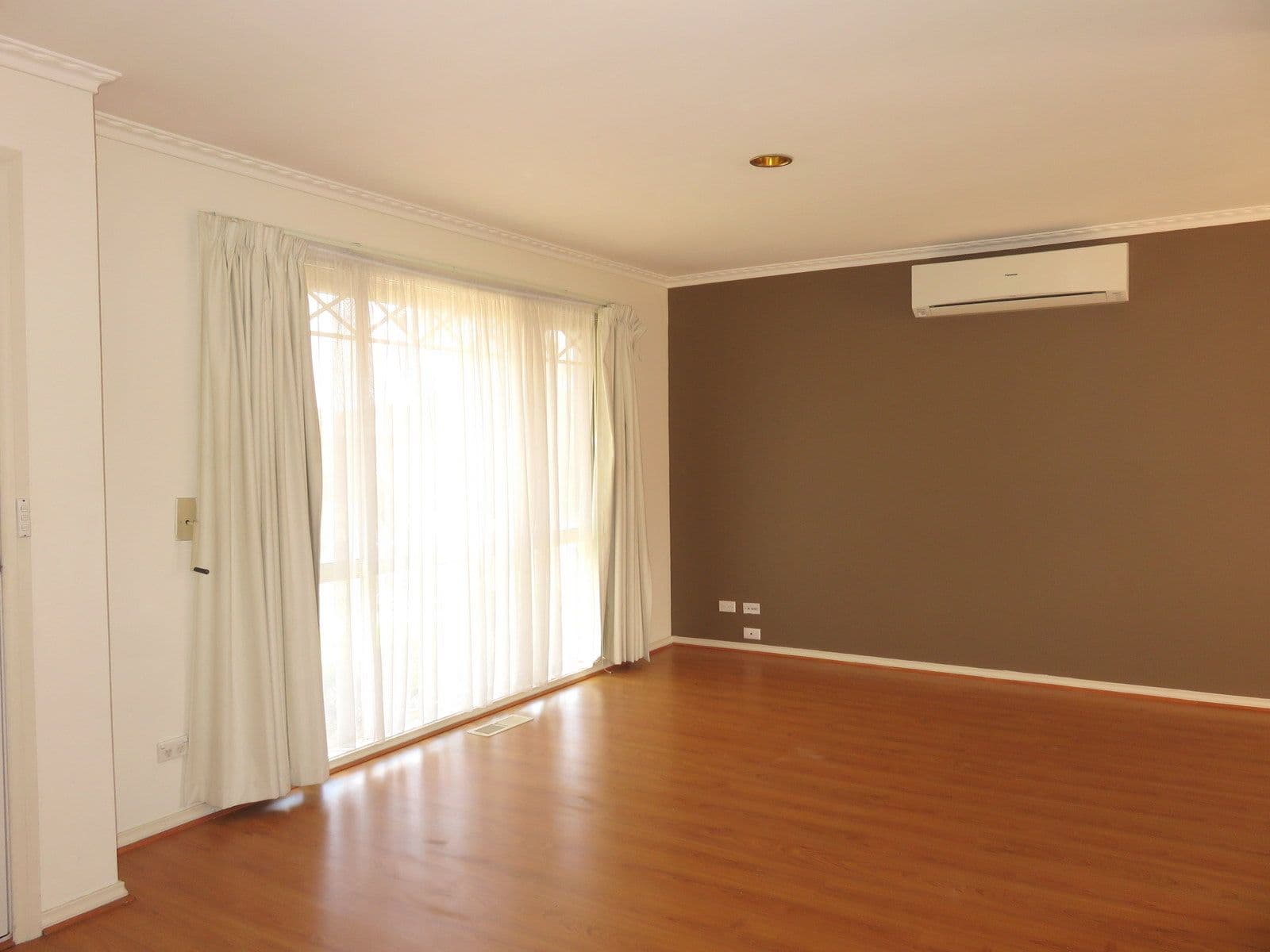 67 Bowman Drive, Mill Park VIC 3082, Mill Park - Thumbnail 3