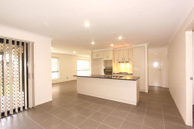 6 Graves Drive, KEARNEYS SPRING QLD 4350, Kearneys Spring - Thumbnail 5