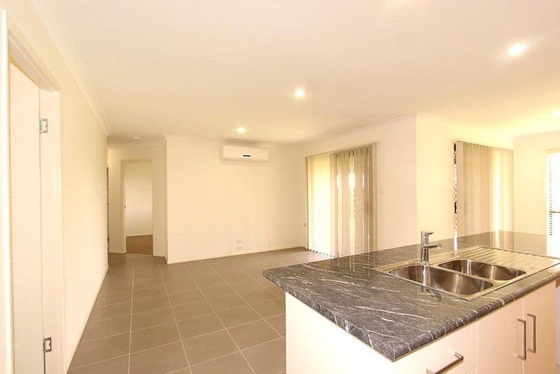 6 Graves Drive, KEARNEYS SPRING QLD 4350, Kearneys Spring - Thumbnail 7