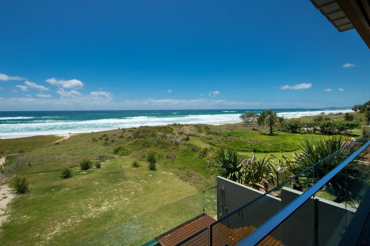 239 Hedges Avenue, MERMAID BEACH QLD 4218, Mermaid Beach - Thumbnail 3
