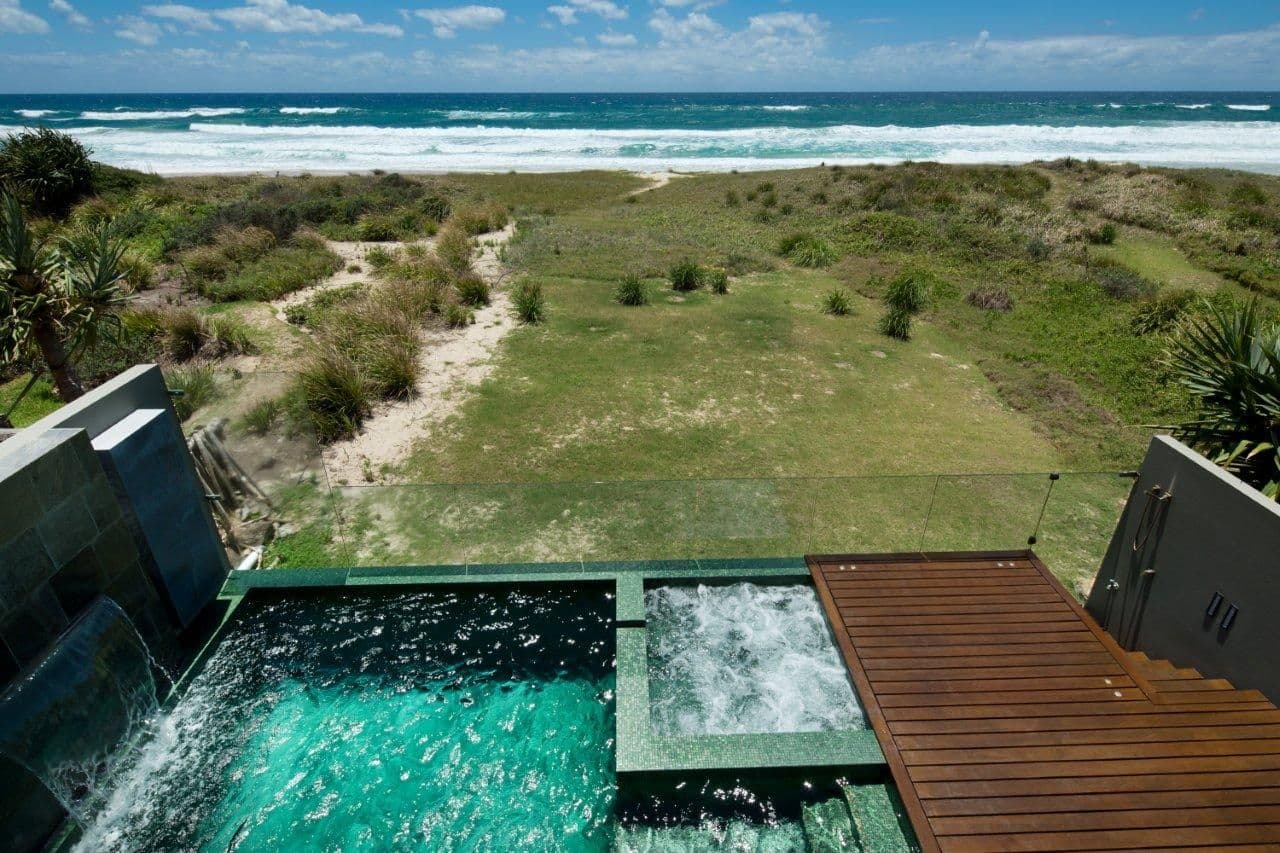 239 Hedges Avenue, MERMAID BEACH QLD 4218, Mermaid Beach - Thumbnail 4