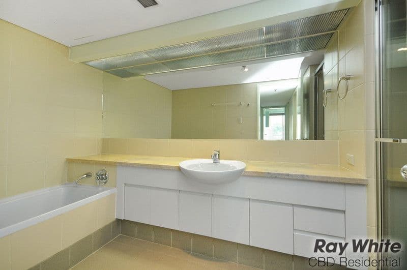 21 Dobson Avenue, Rosanna, Rosanna - Thumbnail 7