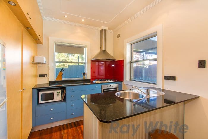 124 Lorna Street, Waratah West - Thumbnail 2