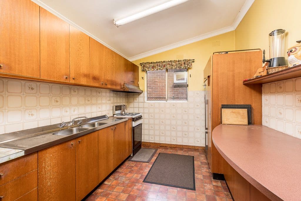 17 Chester Street, Petersham - Thumbnail 4