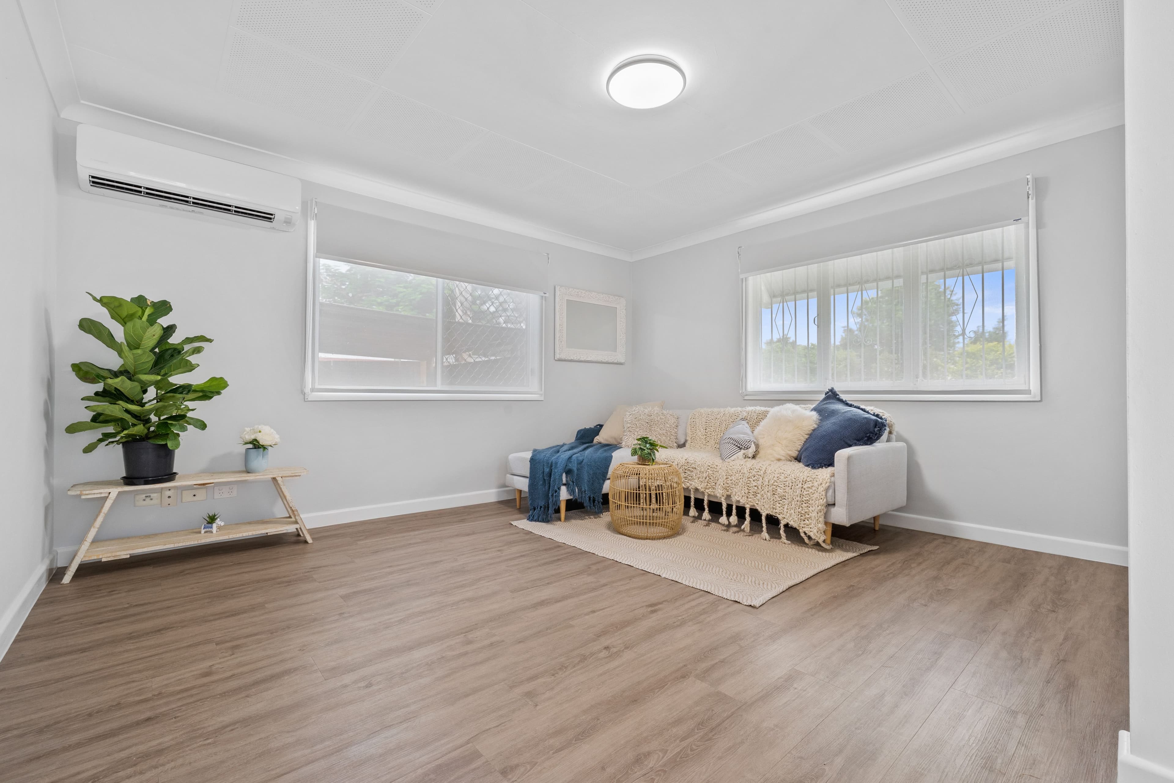 9 Pine Avenue, Beenleigh QLD 4207, Beenleigh - Thumbnail 2