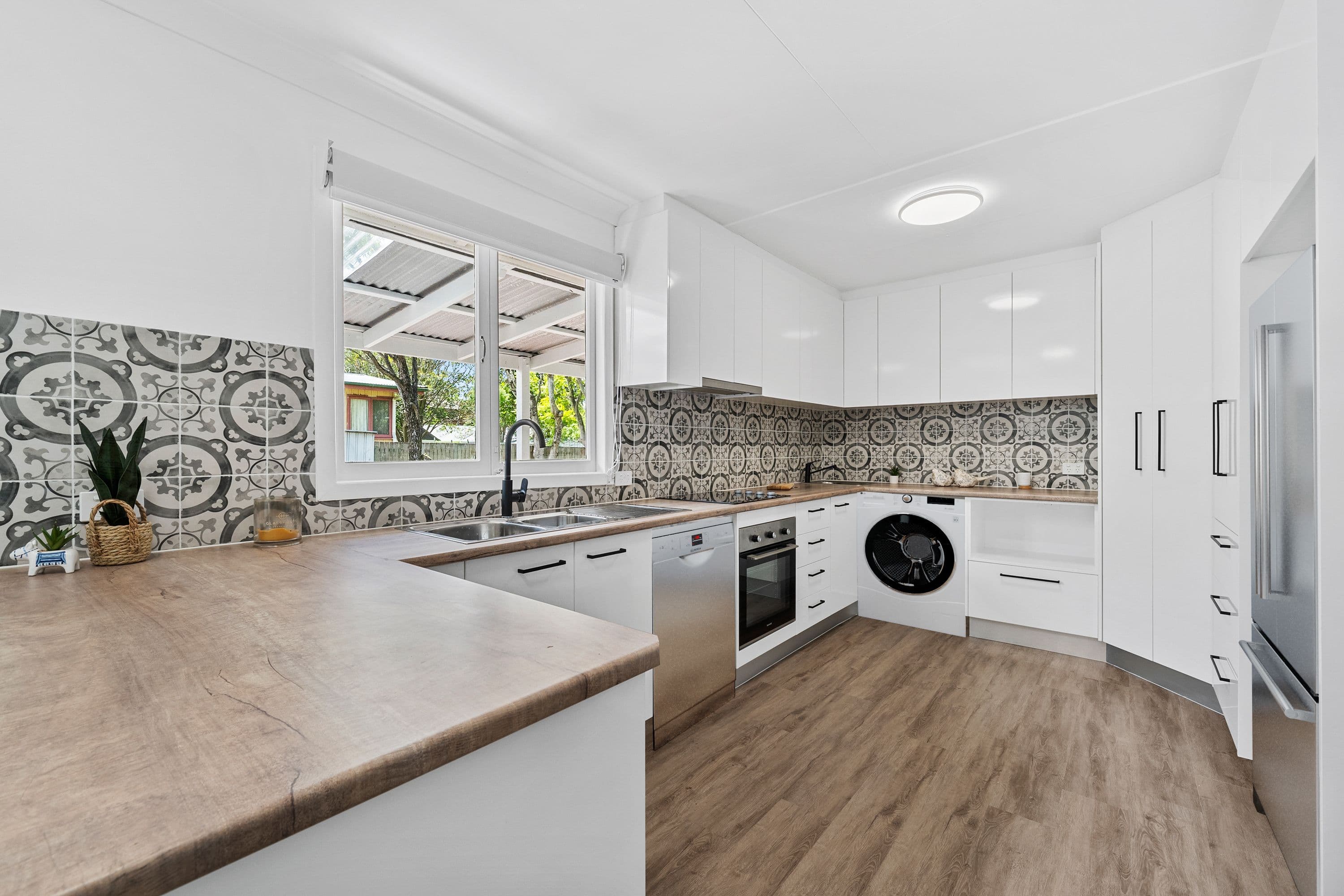 9 Pine Avenue, Beenleigh QLD 4207, Beenleigh - Thumbnail 4