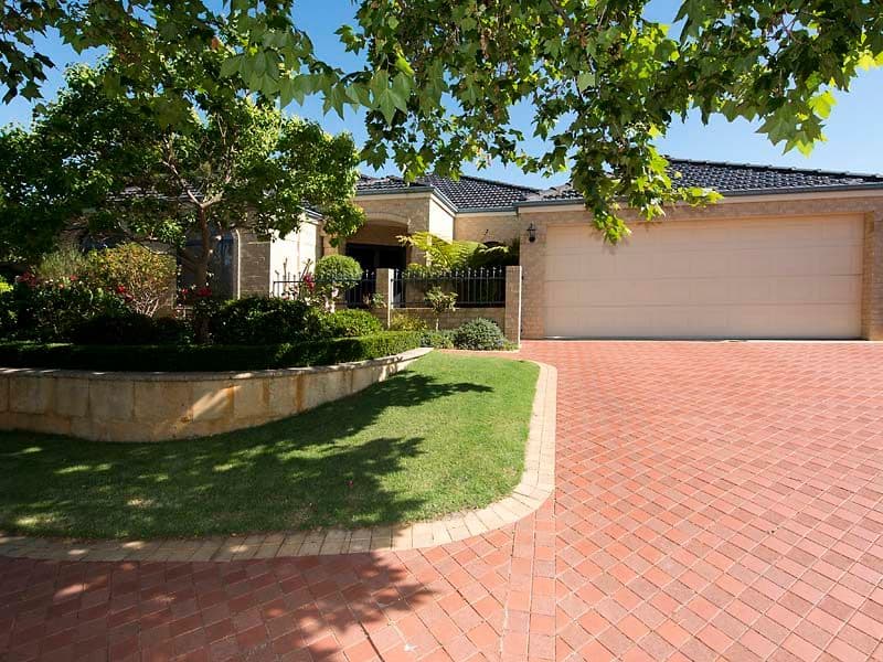 6 Sanctuary Avenue, CANNING VALE WA 6155, Canning Vale - Thumbnail 3
