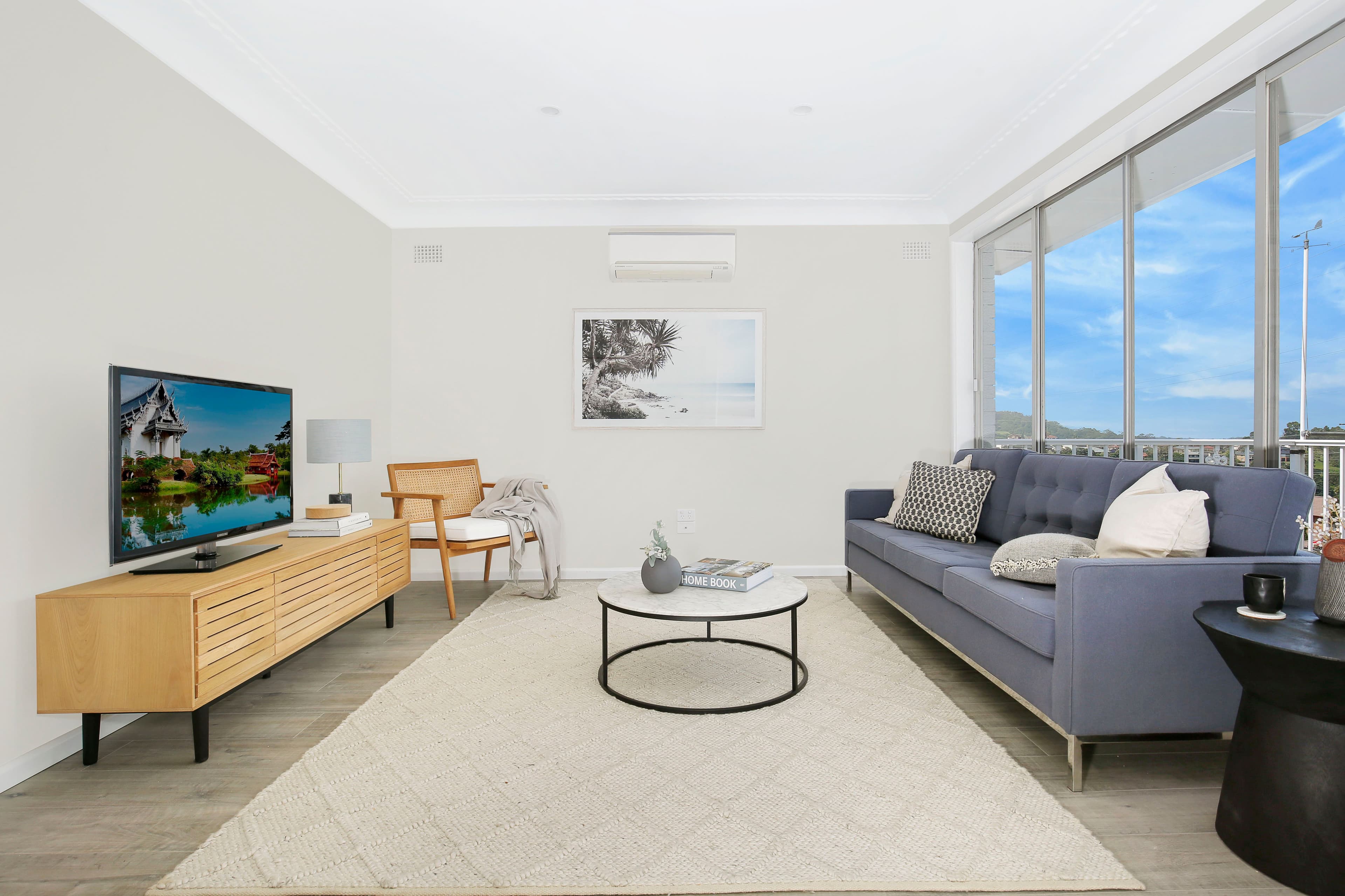 4 Gerard Avenue, Farmborough Heights - Image 1