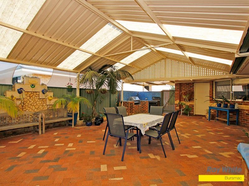 16 Lassen Gardens, BALLAJURA WA 6066, Ballajura - Thumbnail 2