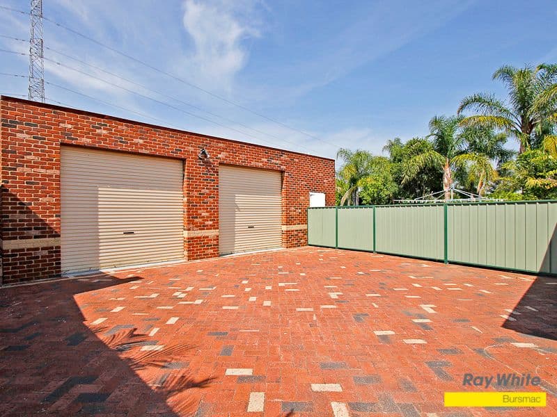 16 Lassen Gardens, BALLAJURA WA 6066, Ballajura - Thumbnail 3
