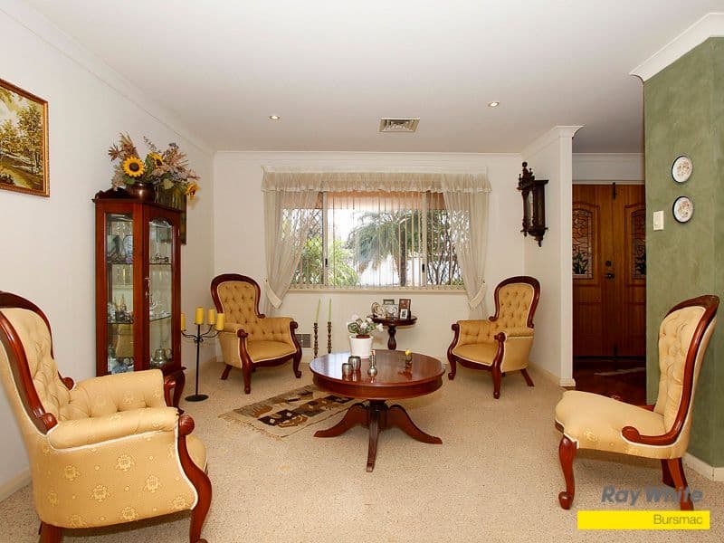 16 Lassen Gardens, BALLAJURA WA 6066, Ballajura - Thumbnail 5