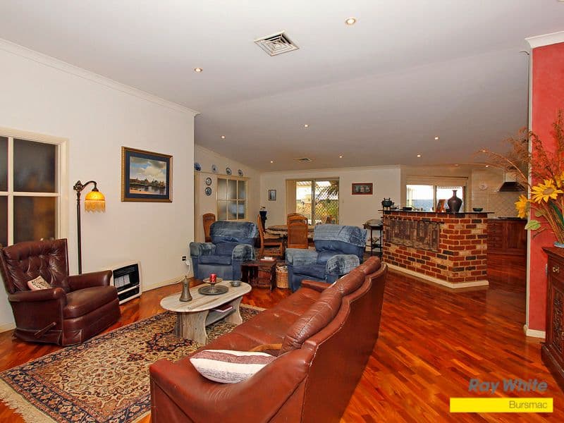 16 Lassen Gardens, BALLAJURA WA 6066, Ballajura - Thumbnail 7