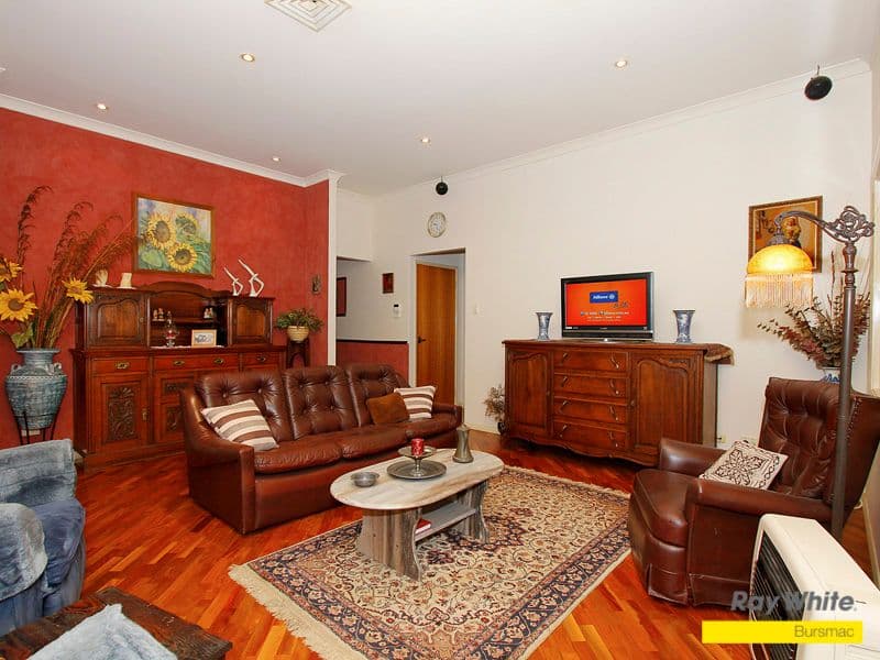 16 Lassen Gardens, BALLAJURA WA 6066, Ballajura - Thumbnail 8