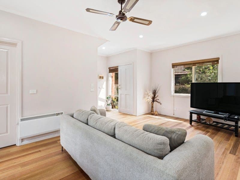 4 Bullarto Street, Chadstone VIC 3148, Chadstone - Thumbnail 2