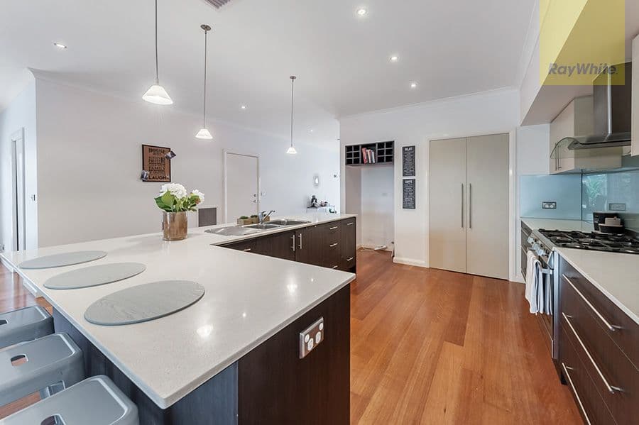 183 Central Park Avenue, Craigieburn VIC 3064, Craigieburn - Thumbnail 6