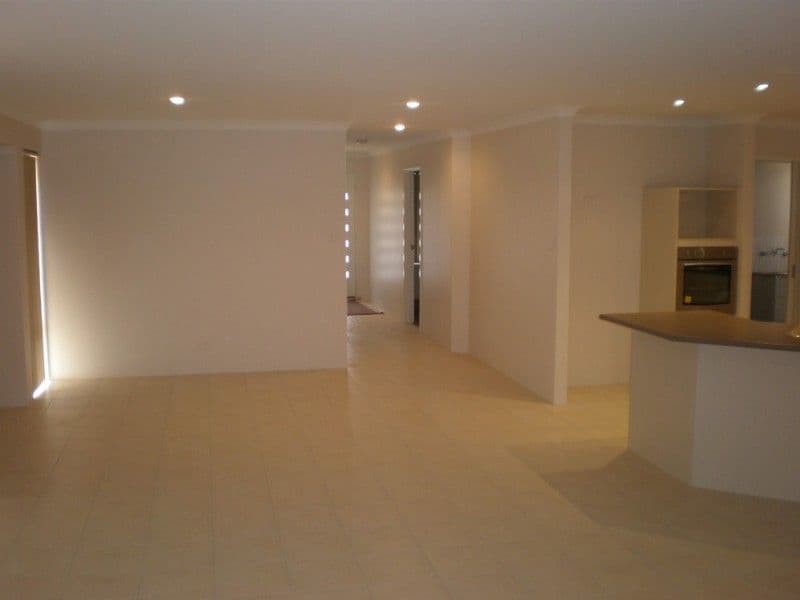 9a Wanda Circle, WANDINA WA 6530, Wandina - Thumbnail 7
