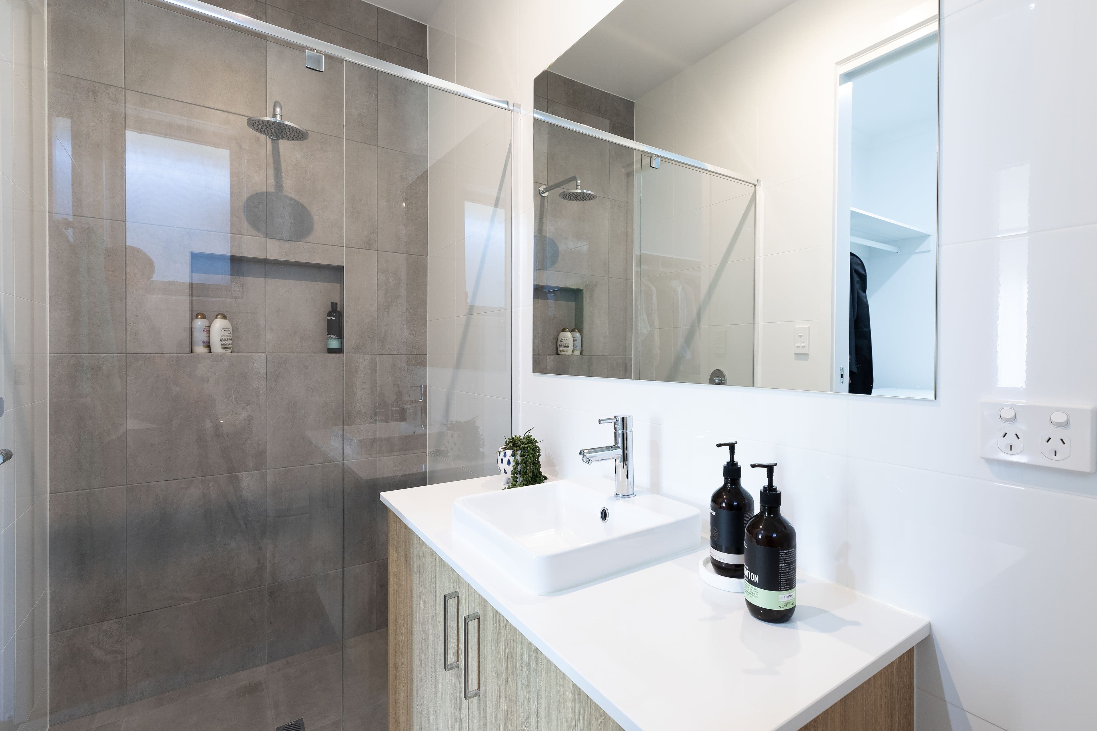 35 Condada Avenue, Park Holme SA 5043, Park Holme - Thumbnail 3