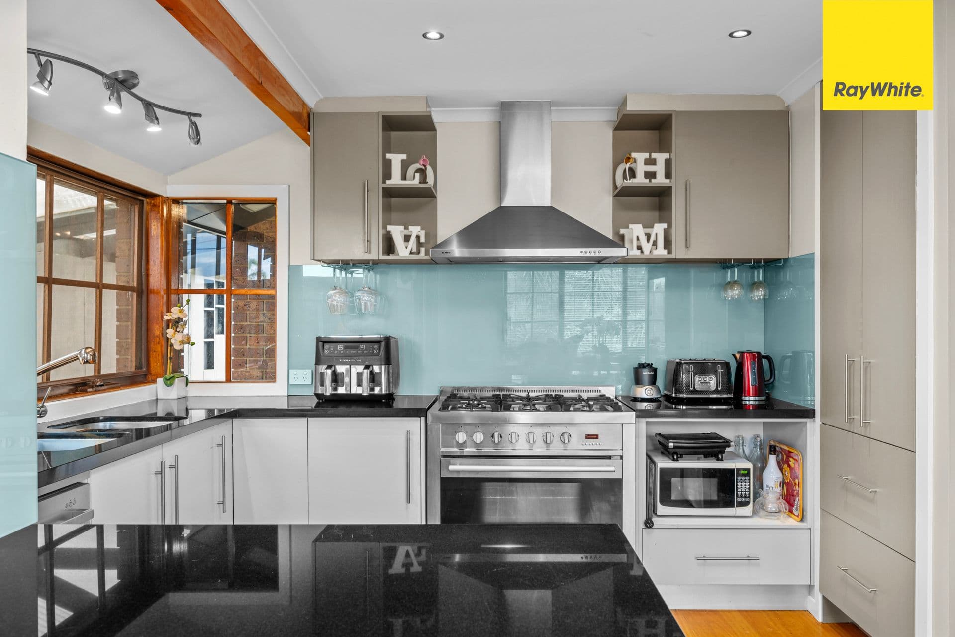19 Julier Crescent, Hoppers Crossing VIC 3029, Hoppers Crossing - Thumbnail 5