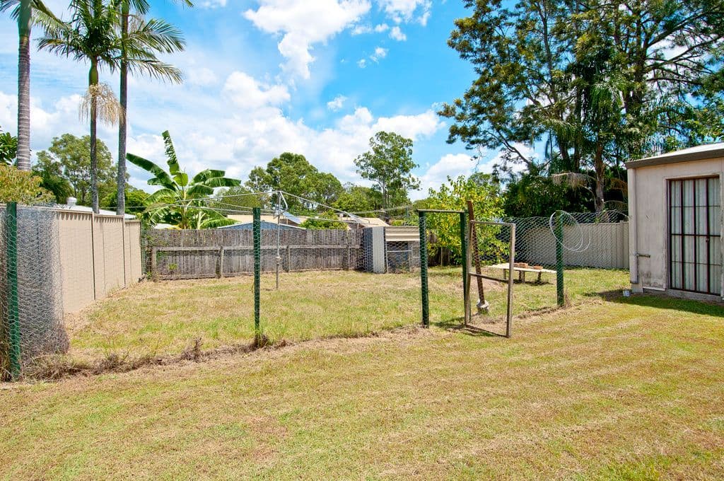 11 Moore Street, Loganlea QLD 4131, Loganlea - Thumbnail 4