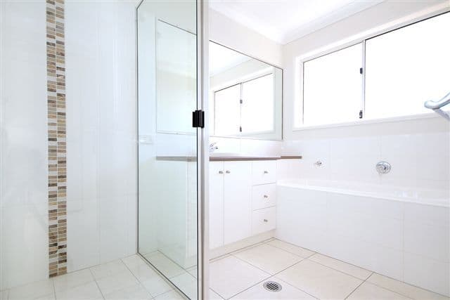 15 Barambah Street, GLENVALE QLD 4350, Glenvale - Thumbnail 3