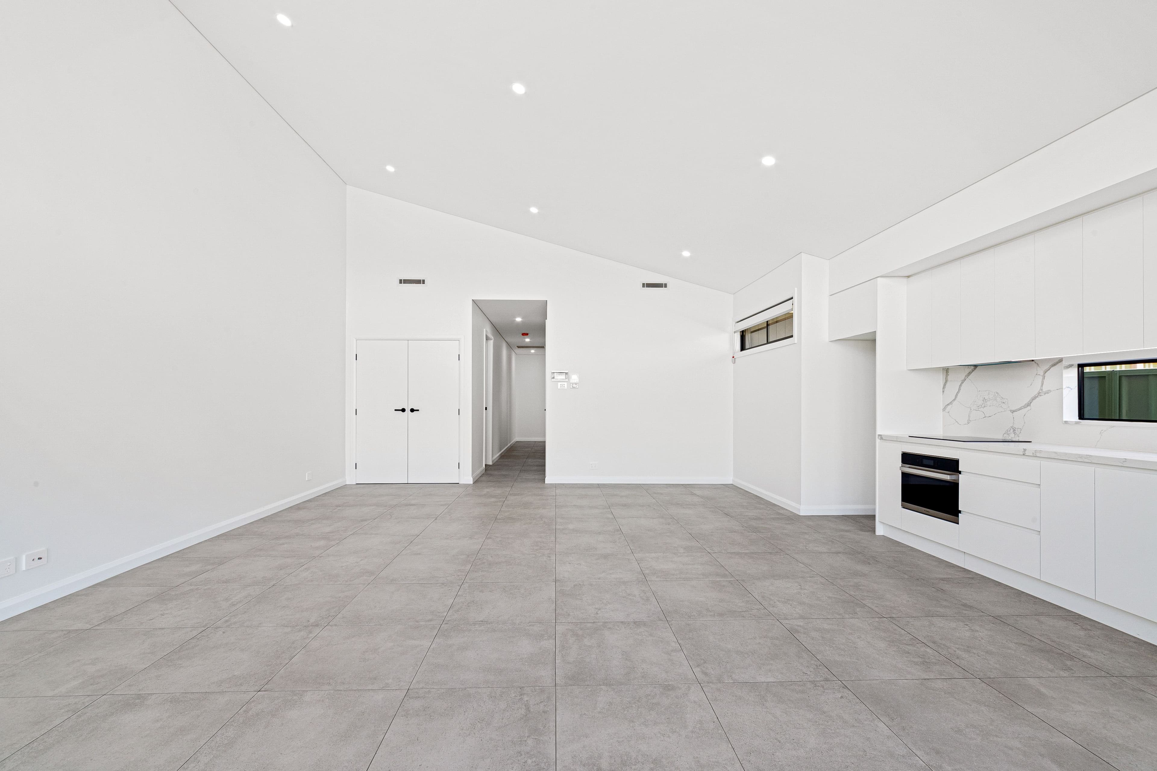 24 Woolana Avenue, Budgewoi NSW 2262, Budgewoi - Thumbnail 3